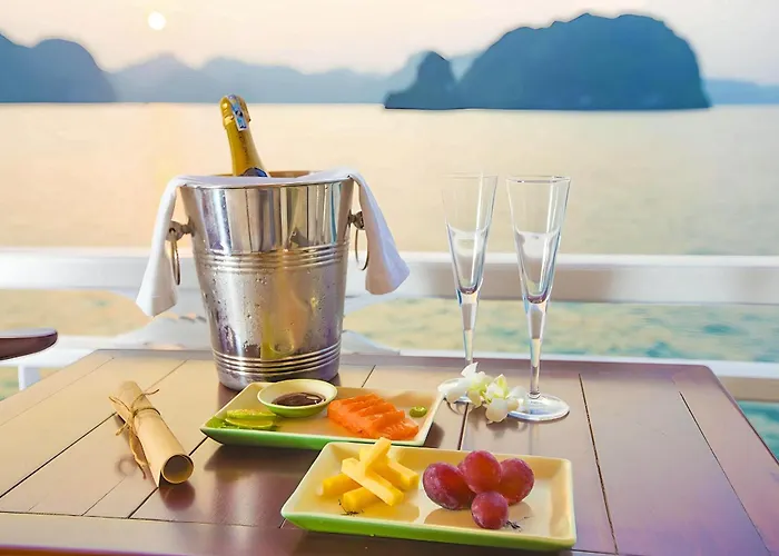 Botel Hera Classic Boutique Cruise 4*