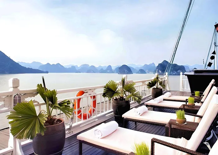 Hera Classic Boutique Cruise