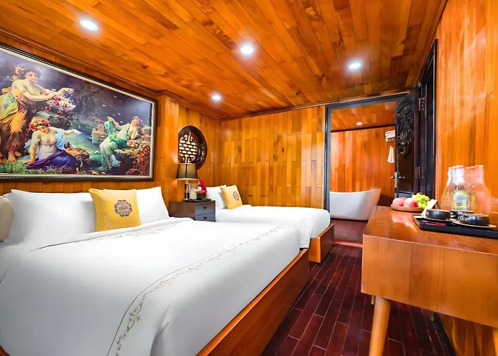 Botel Hera Classic Boutique Cruise Ha Long