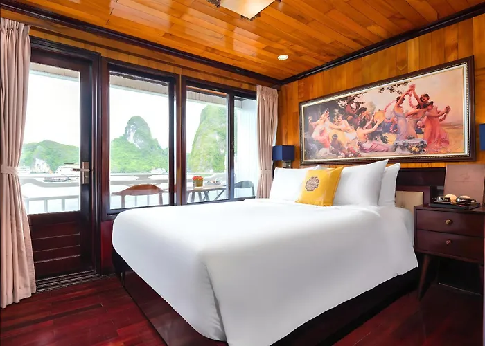 Botel Hera Classic Boutique Cruise Ha Long