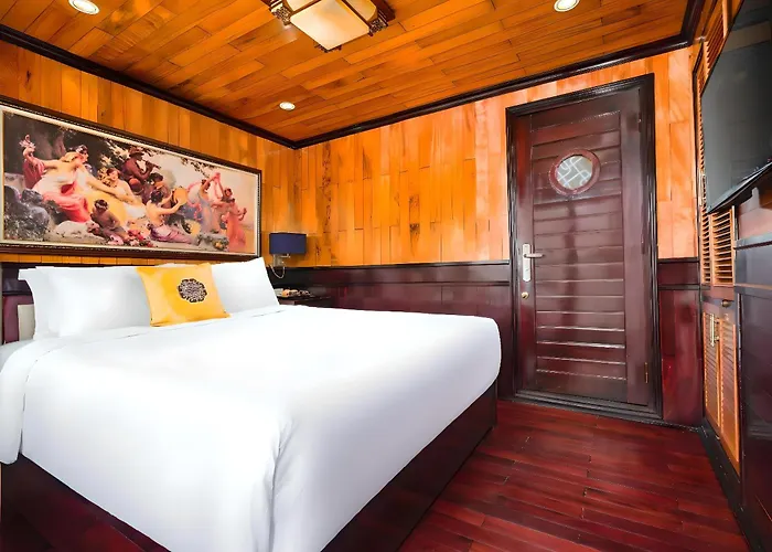 Hera Classic Boutique Cruise