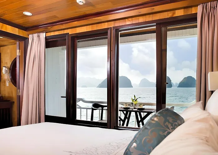 Botel Hera Classic Boutique Cruise Ha Long