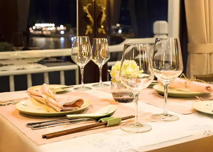 Hera Classic Boutique Cruise Botel